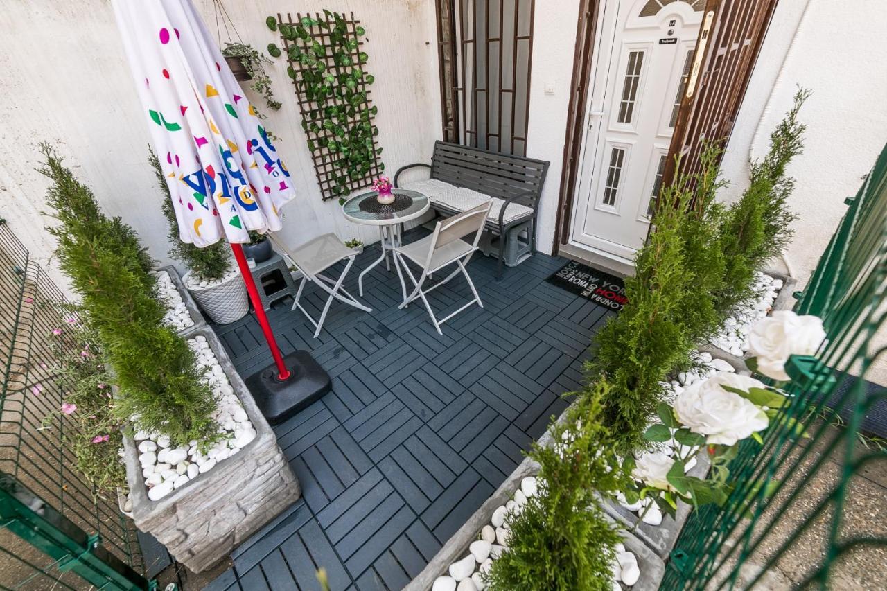 Appartamento Gray Luxe Belgrado Esterno foto